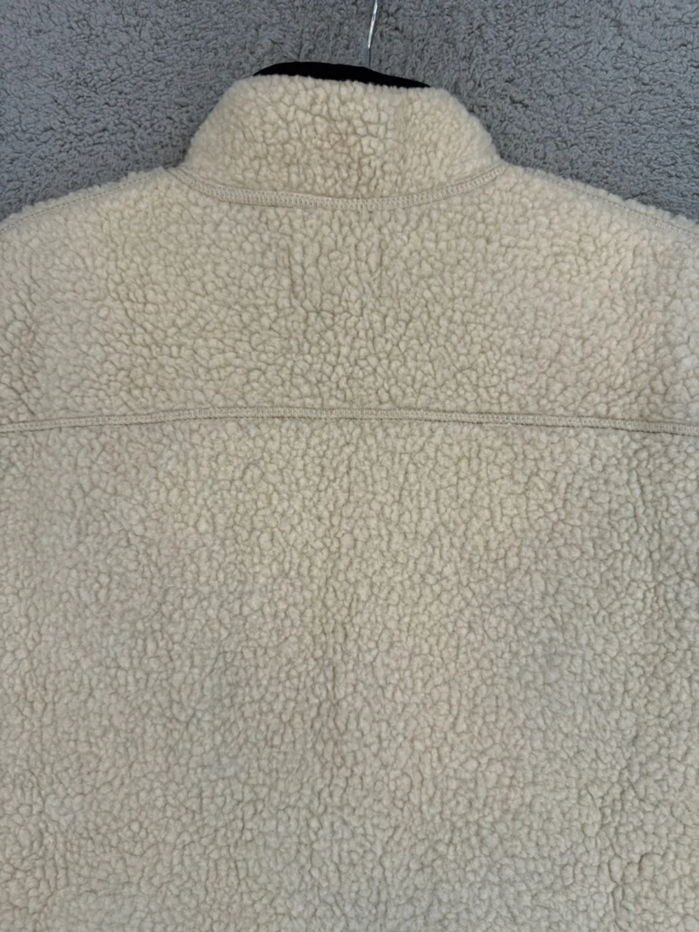 Eddie Bauer Mr. Chilali Cream Sherpa full zip Vest Men’s Large Navy Trim Pockets